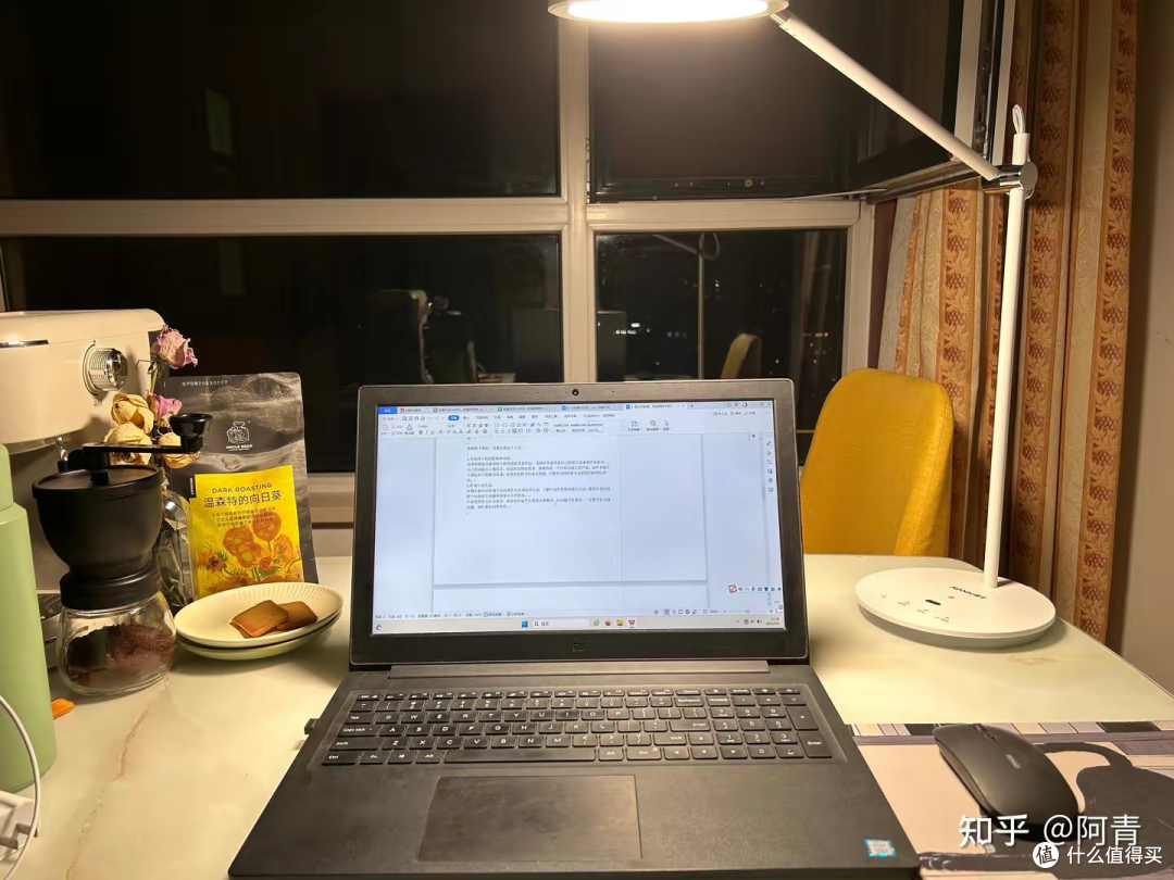 深夜加班打工人的好朋友——南卡护眼灯L1真实体验!