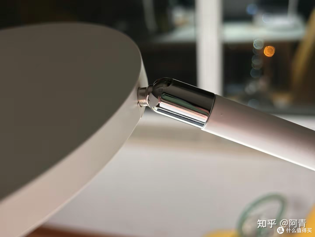 深夜加班打工人的好朋友——南卡护眼灯L1真实体验!