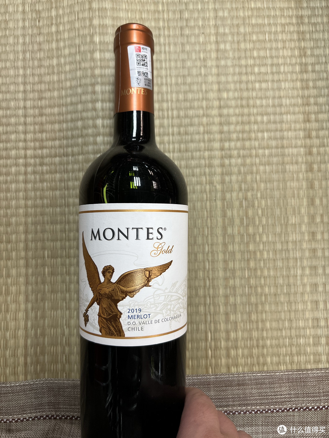国庆假期第二天，喝一瓶智利的蒙特斯天使金天使红葡萄酒吧！