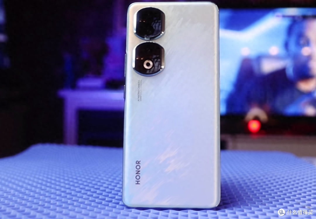 荣耀90Pro：2亿影像旗舰50个月不卡顿，12GB+256GB低至2859元