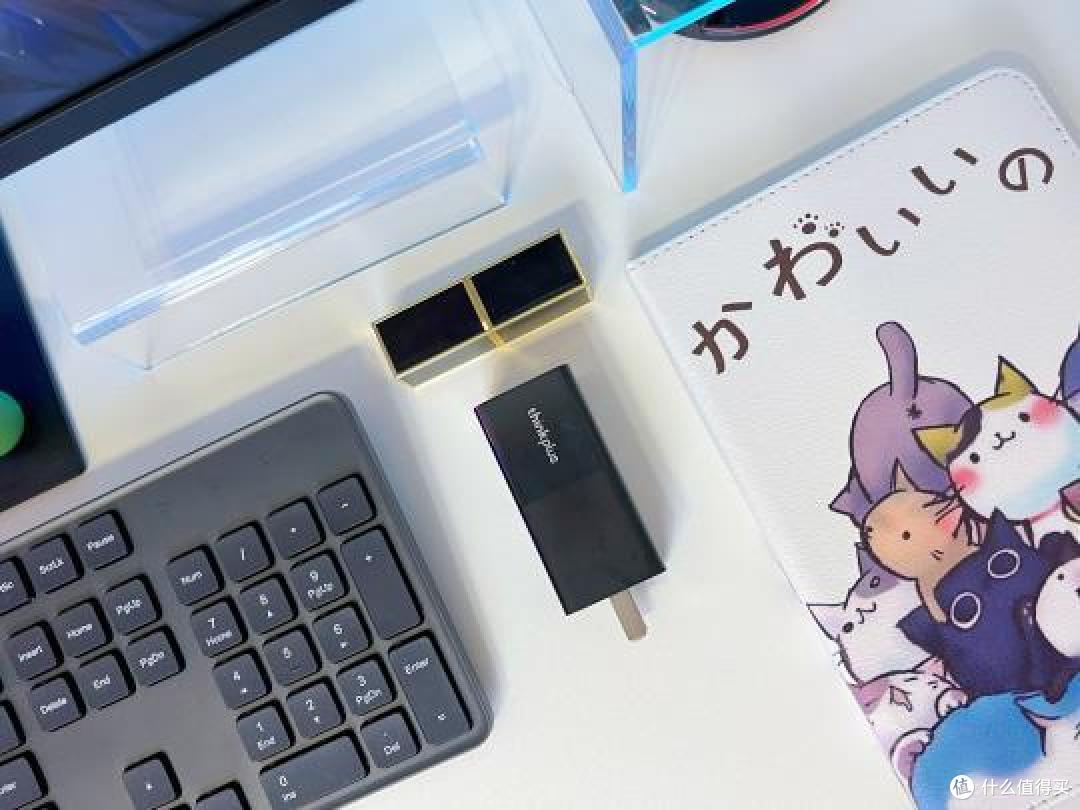 小巧便携又安全!体验联想Thinkplus65w口红电源,多设备一线搞定!