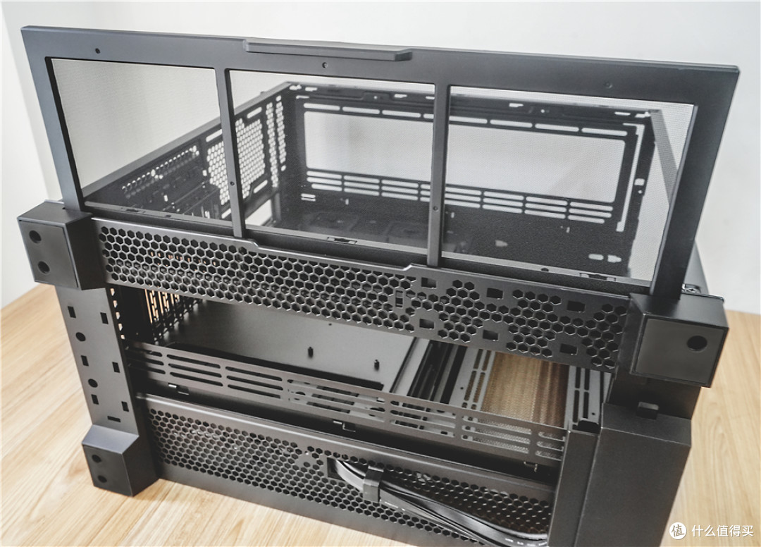 大海景房+显卡吊装——联力包豪斯O11D EVO XL机箱+ROG X670E-E主板+4080追风多形态装机
