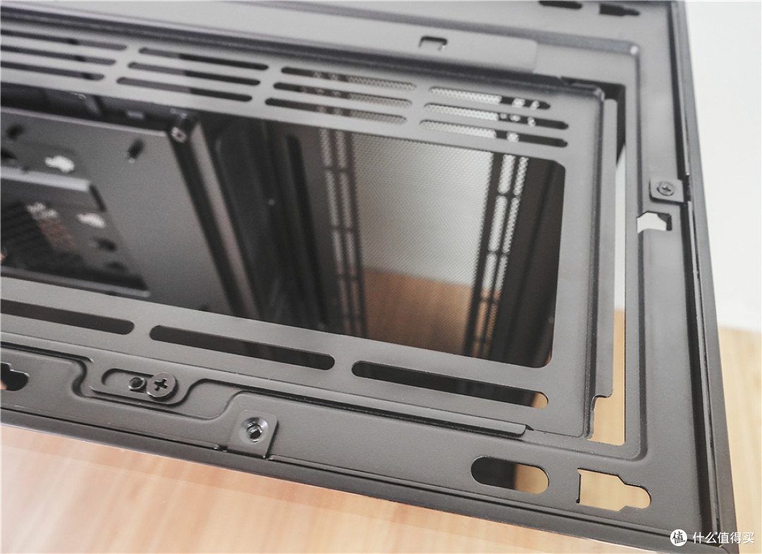 大海景房+显卡吊装——联力包豪斯O11D EVO XL机箱+ROG X670E-E主板+4080追风多形态装机