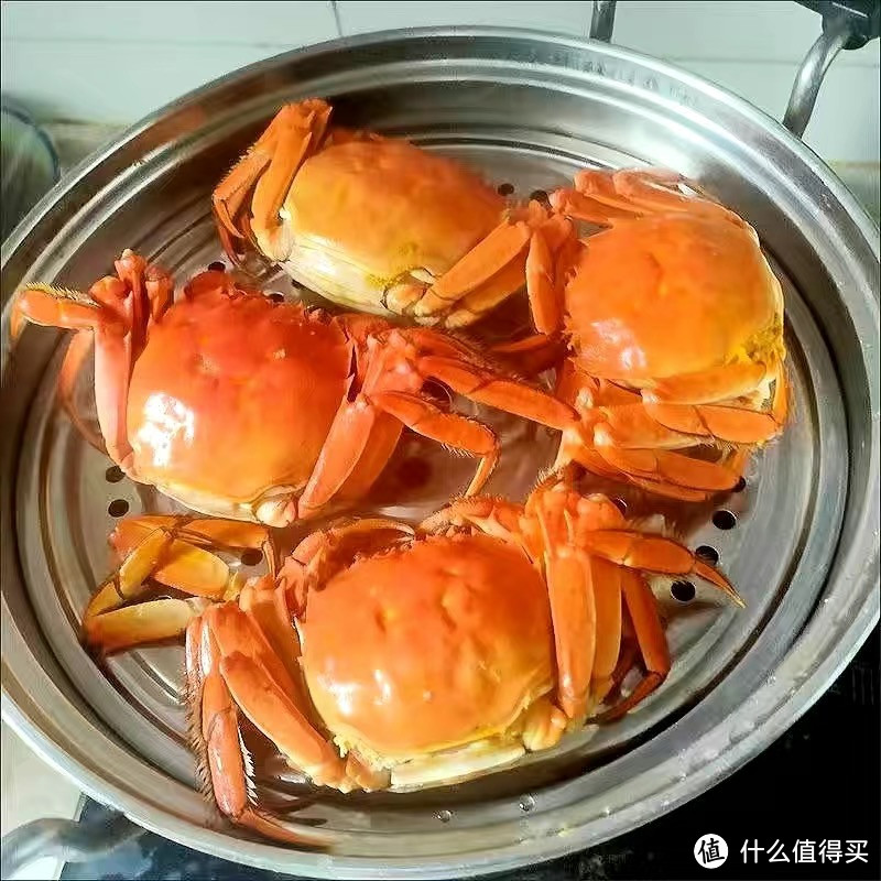 尝尽大闸蟹，人间美食不过如此!"--品味大闸蟹，感受极致鲜美！