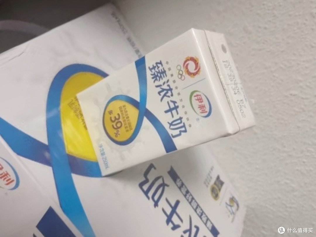 宝藏乳饮伊利臻浓牛奶