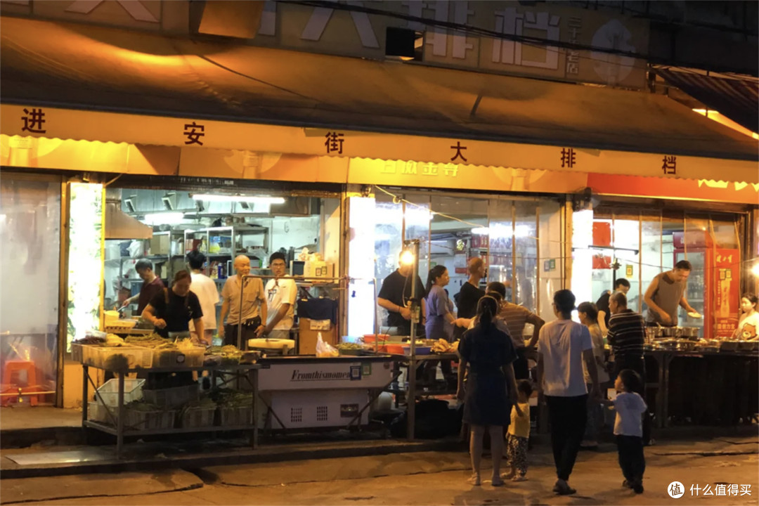 中国美食界的一座“孤岛”,只是宵夜就让人痴迷,是真的懂吃会吃