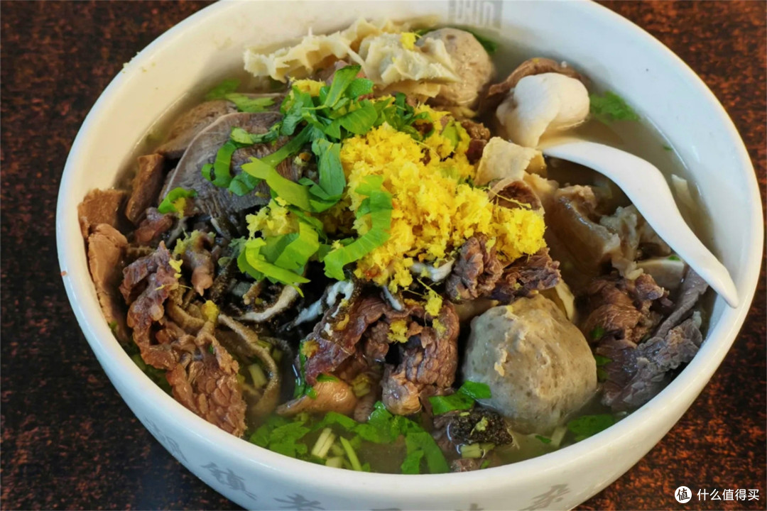 中国美食界的一座“孤岛”,只是宵夜就让人痴迷,是真的懂吃会吃