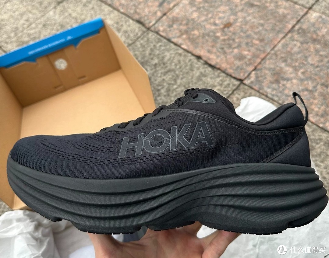 HOKA bondi8 慢跑鞋：顶级缓震，为你的跑步之路保驾护航！