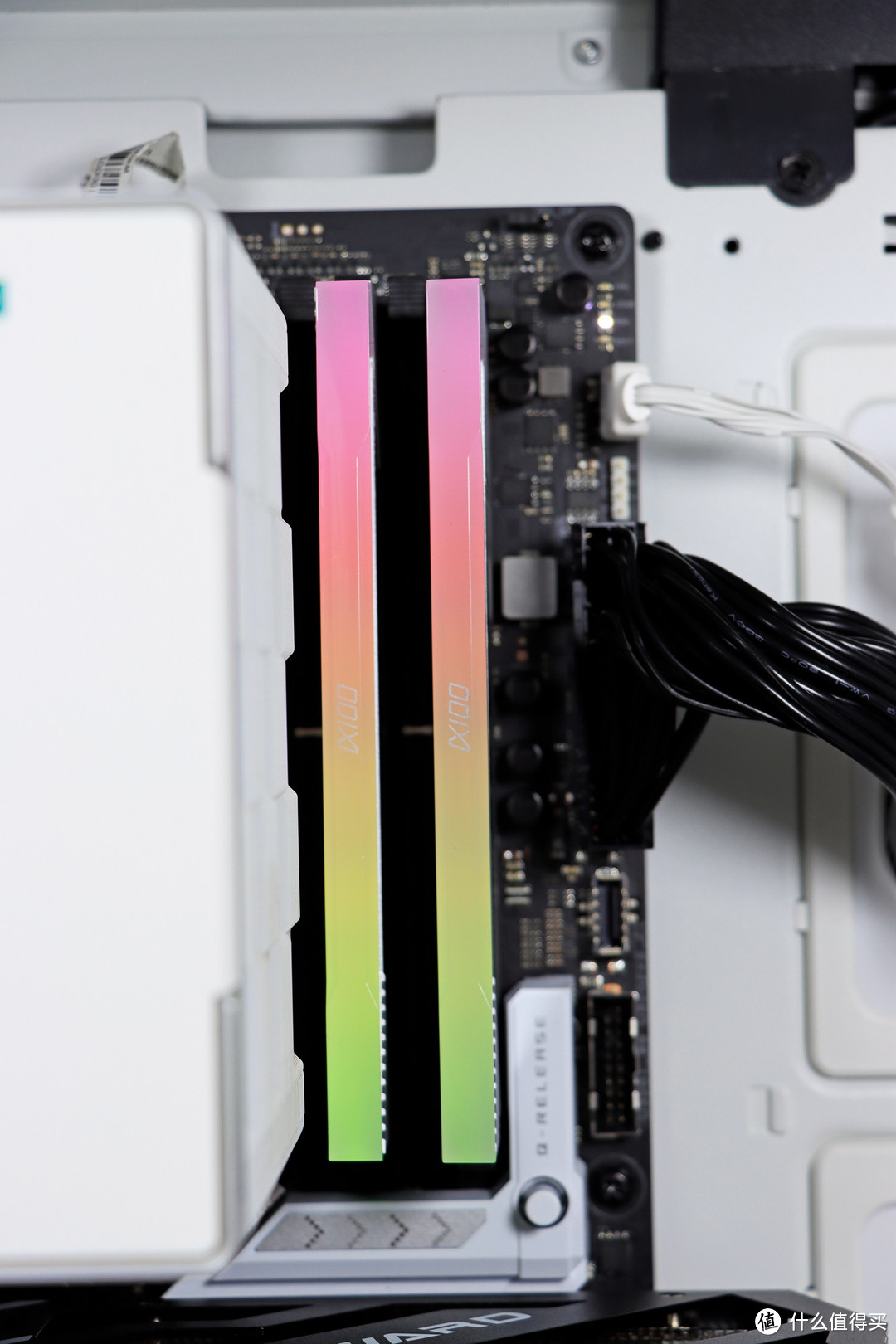 更出彩的 RGB DDR5 内存条——佰维 WOOKONG 悟空 DX100 DDR5 6800 16G*2 RGB（银）