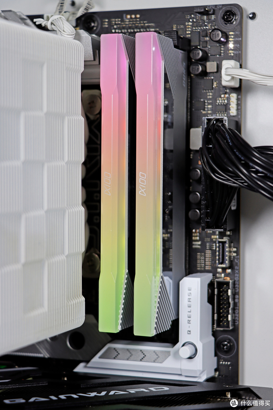 更出彩的 RGB DDR5 内存条——佰维 WOOKONG 悟空 DX100 DDR5 6800 16G*2 RGB（银）