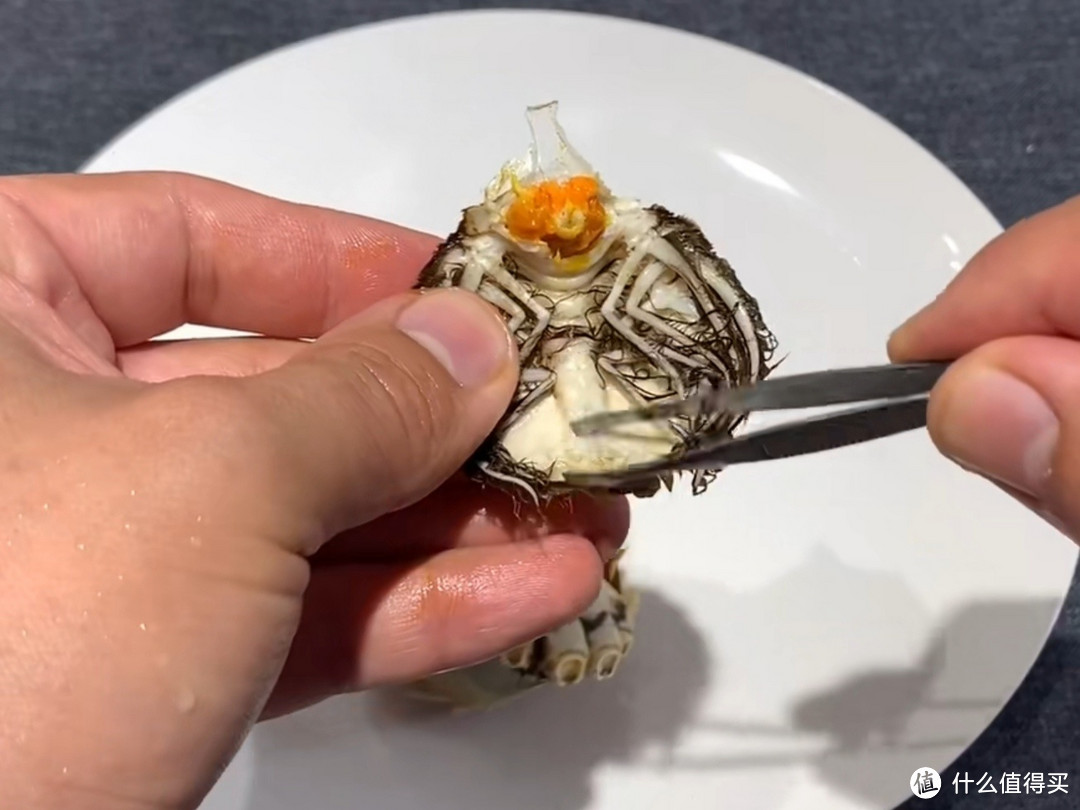 大闸蟹怎么吃，哪些地方不能吃！？