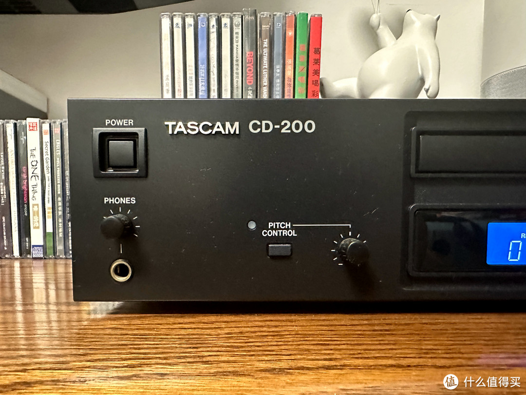 2000元价位的入门CD数字转盘，TASCAM CD-200