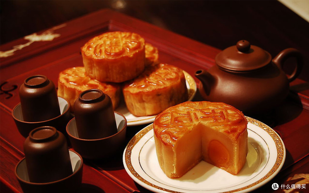 中秋佳节，月饼承载的思念与祝福