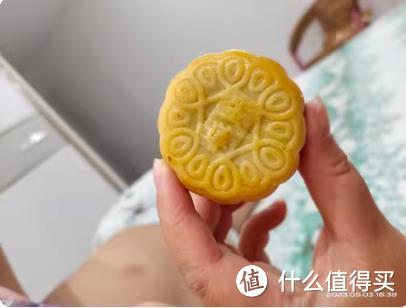 千丝广式蛋黄莲蓉味月饼整箱中秋送礼盒老式传统零食小吃食品散装