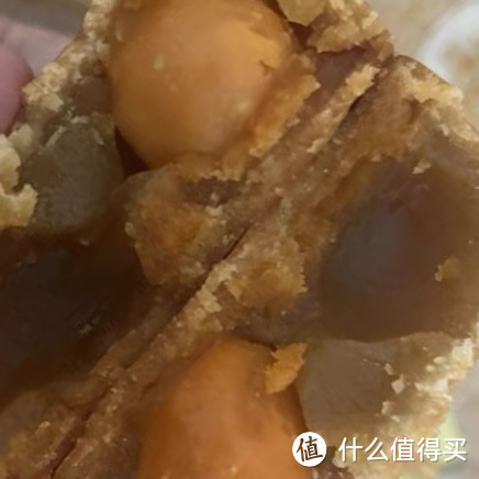 这款咸蛋黄月饼不错的