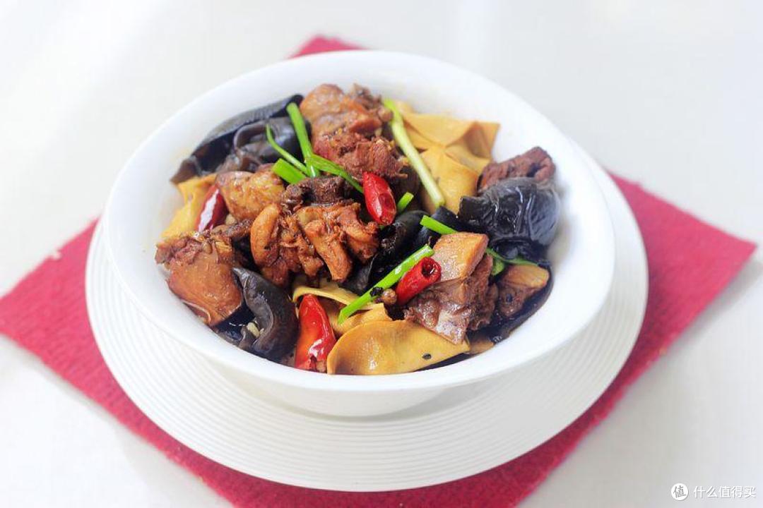 吃牛羊肉不如吃它,一锅出来,营养美味真全面
