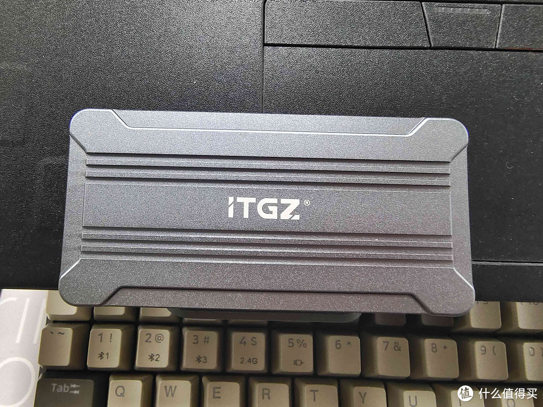 ITGZ USB4.0 硬盘盒开箱