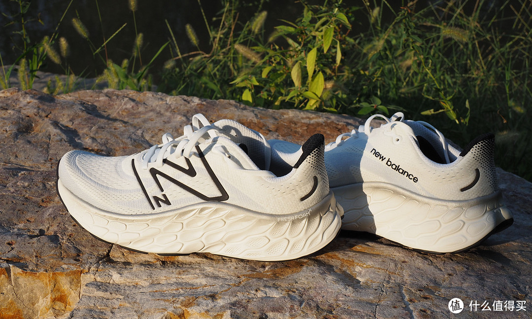 慢跑或走路的最佳选择~~NEW BALANCE MORE v4 跑鞋实测体验