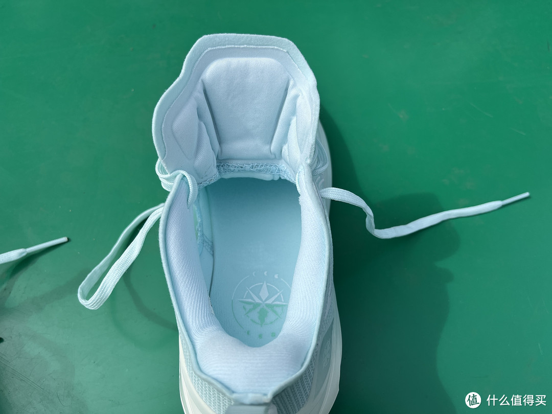 李宁利刃3V2篮球鞋，兼具颜值与功能