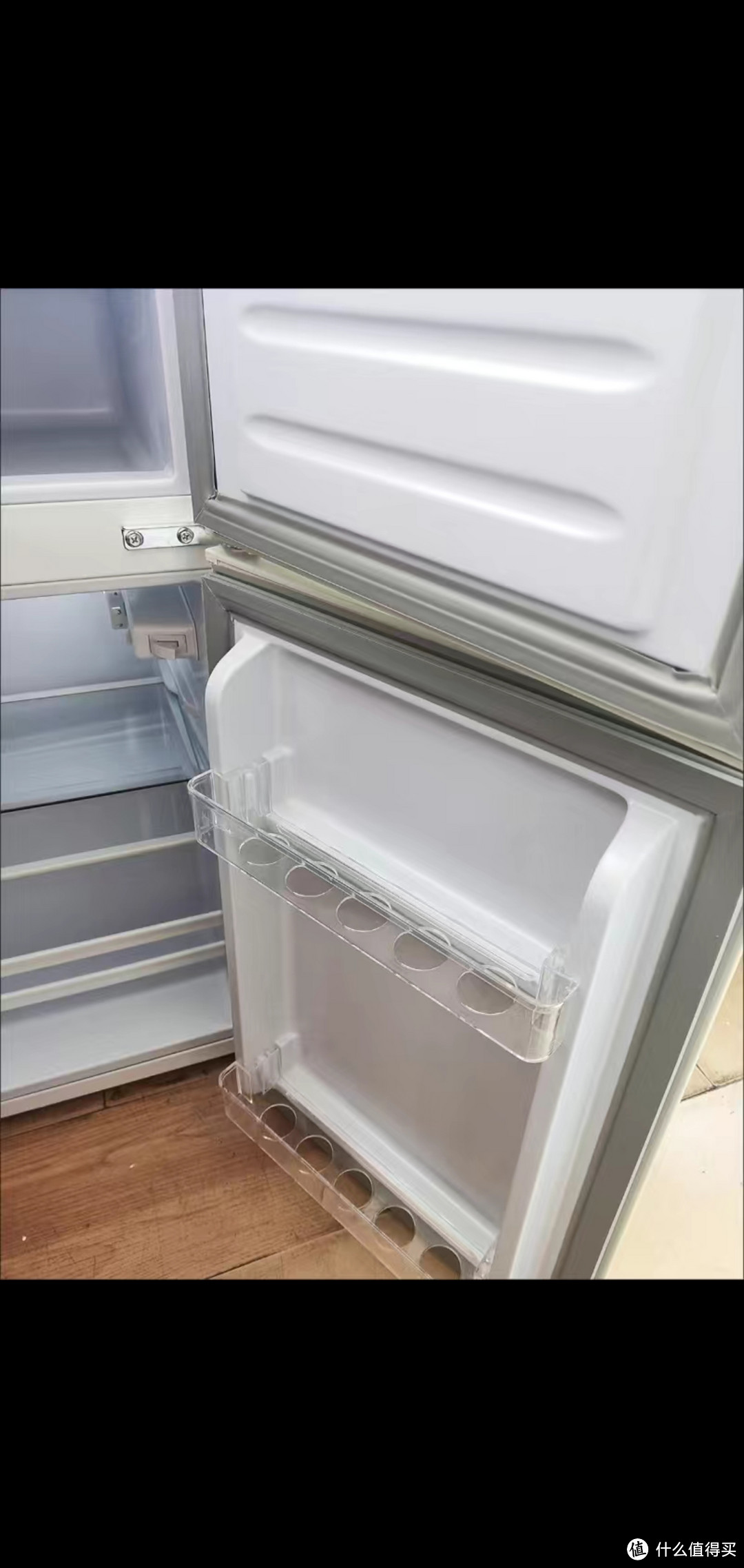 美菱双开门小冰箱：冷藏与冷冻的完美结合