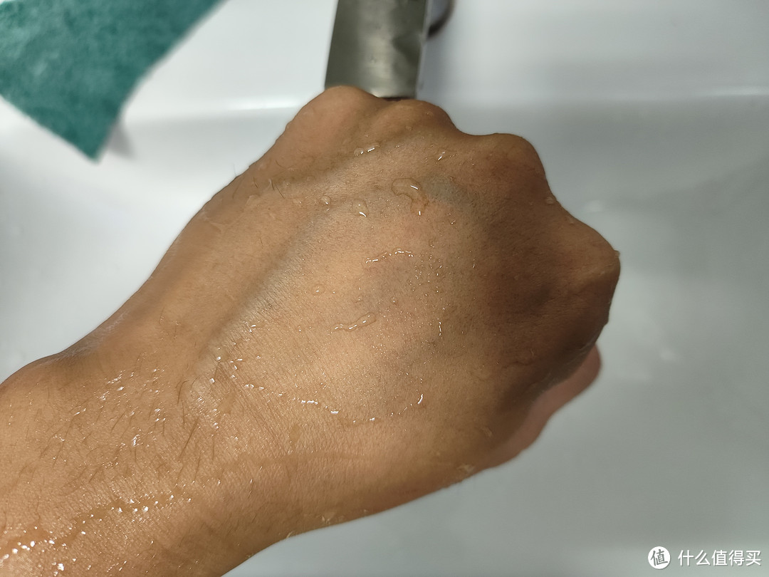 水润透亮,男人的魅力从哪里来?朗仕 LAB 青春保湿两部曲告诉你