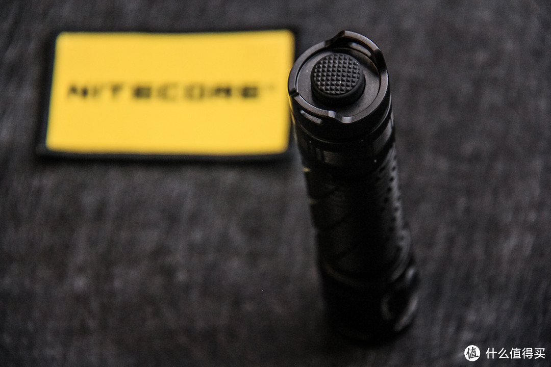 雨夜实测新灯珠：NITECORE MH12 Pro手电