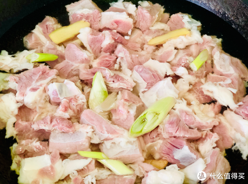 中秋节送礼,不妨给家人买点牛肉,炖上一锅番茄牛腩,吃肉喝汤、老少皆宜~