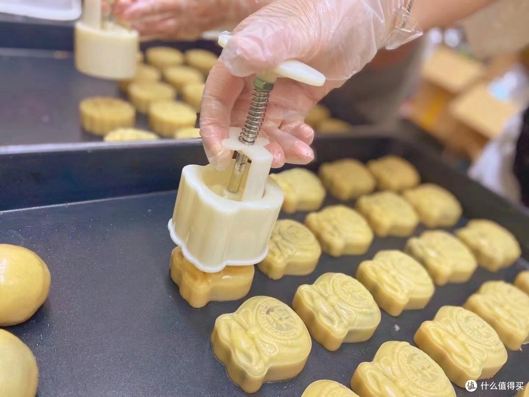 自己动手感受一下做月饼