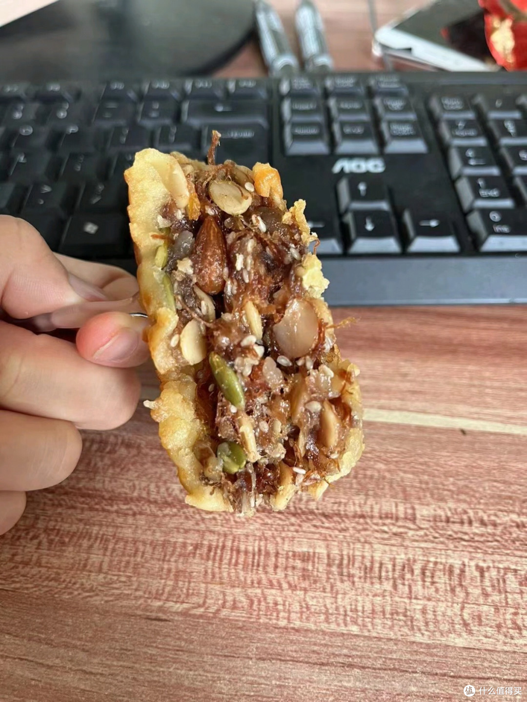 这个金腿五仁月饼，给我吃！