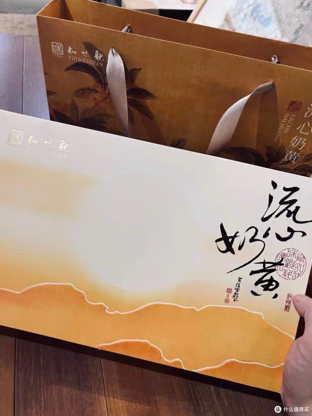 中秋月饼:团圆与寓意的美味象征