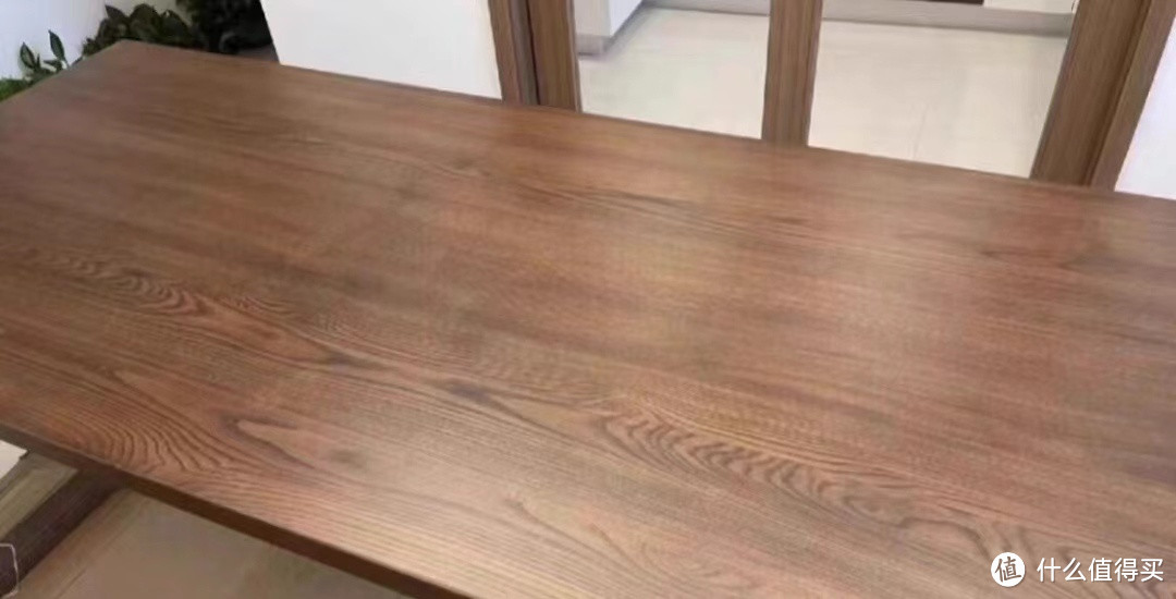 餐边桌:打造温馨家居的必需品