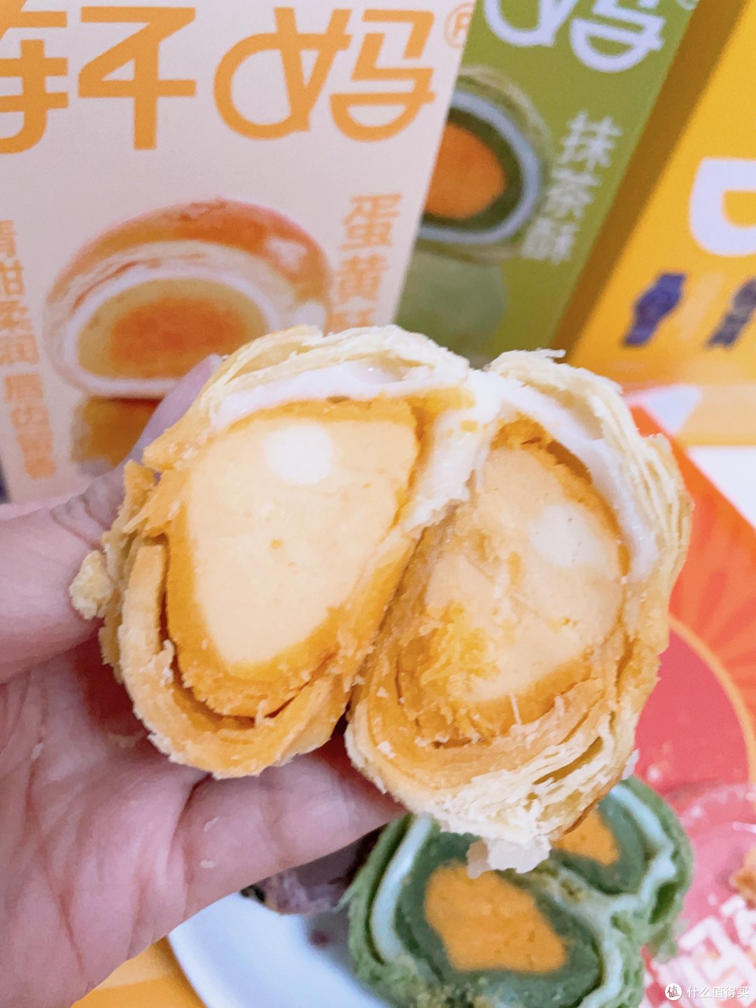 中秋佳节送好礼🎁这个轩妈蛋黄酥礼盒绝对是送人佳品