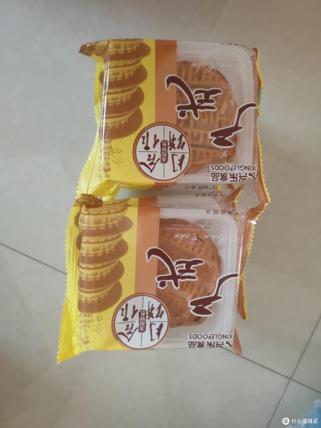 月饼我还是比较喜欢吃豆沙馅的