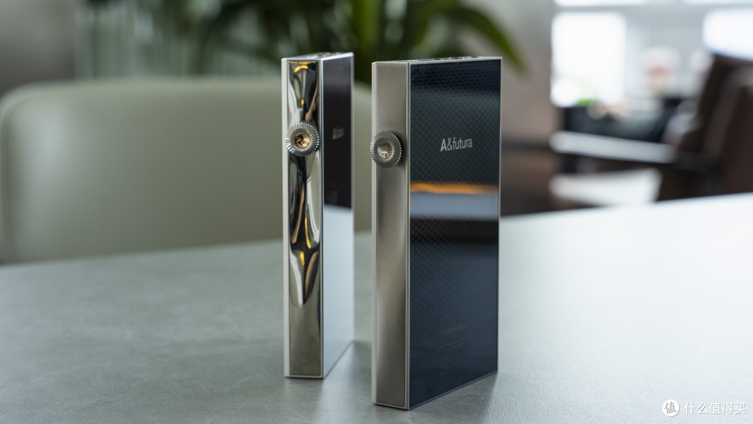 AK悄然无声地推出了新款机型——A&futura SE300 Titan Limited Edition