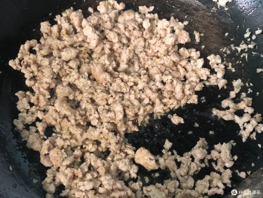 尝过这碗面，你会爱上它的口感和味道，胜过外面几十元的大餐！