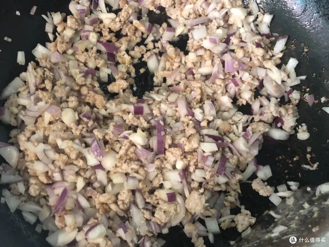 尝过这碗面，你会爱上它的口感和味道，胜过外面几十元的大餐！