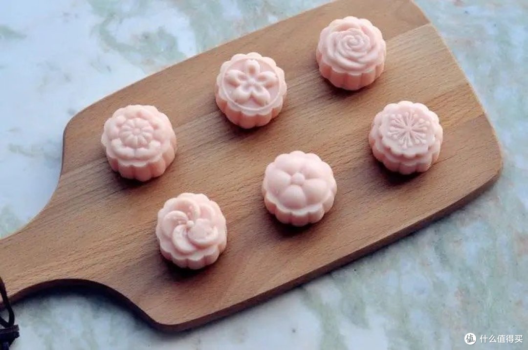 中秋送女生什么月饼比较合适?当然是冰皮月饼啊