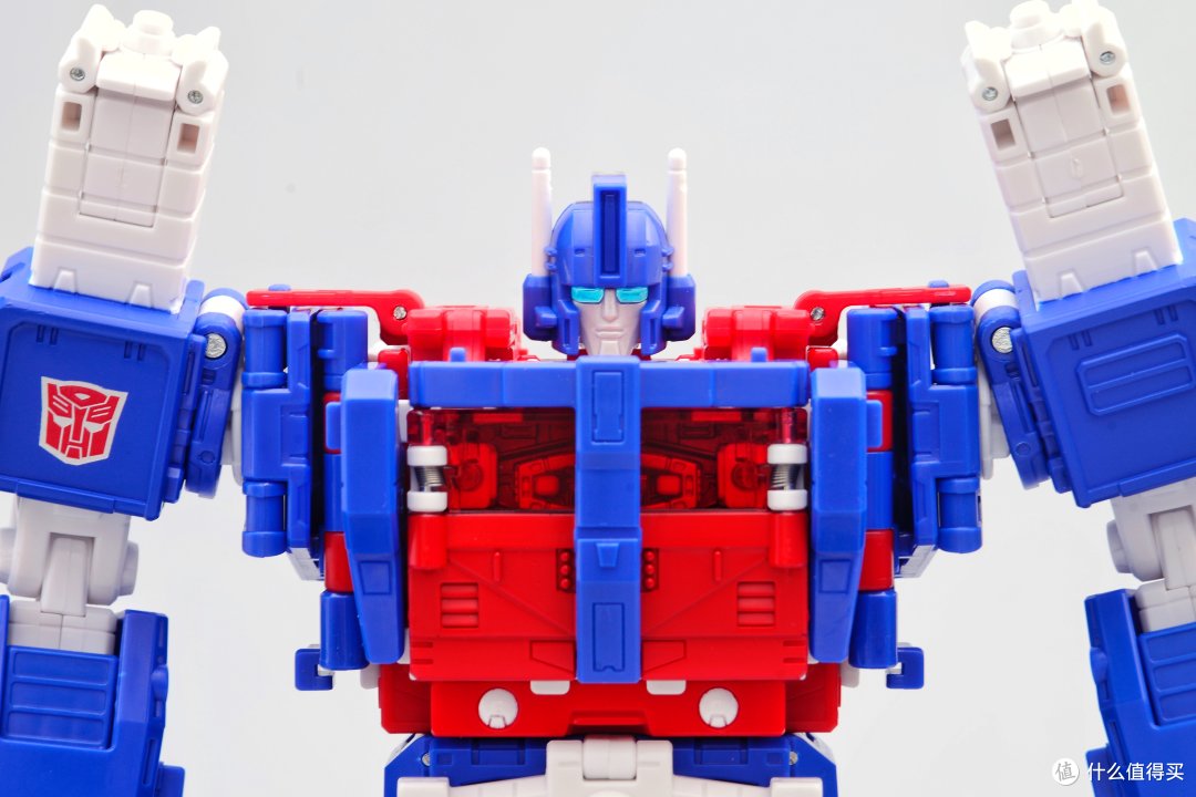 玩具大多使用的是塑料成型色,因此色差问题上在这款通天晓玩具上是不