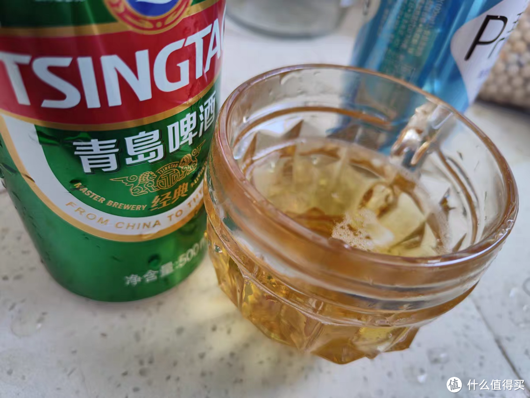 中秋团圆饭当然要来瓶青岛啤酒