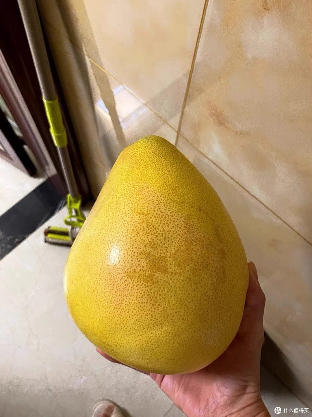 中秋团圆饭。吃饱喝足吃个柚子解油腻。