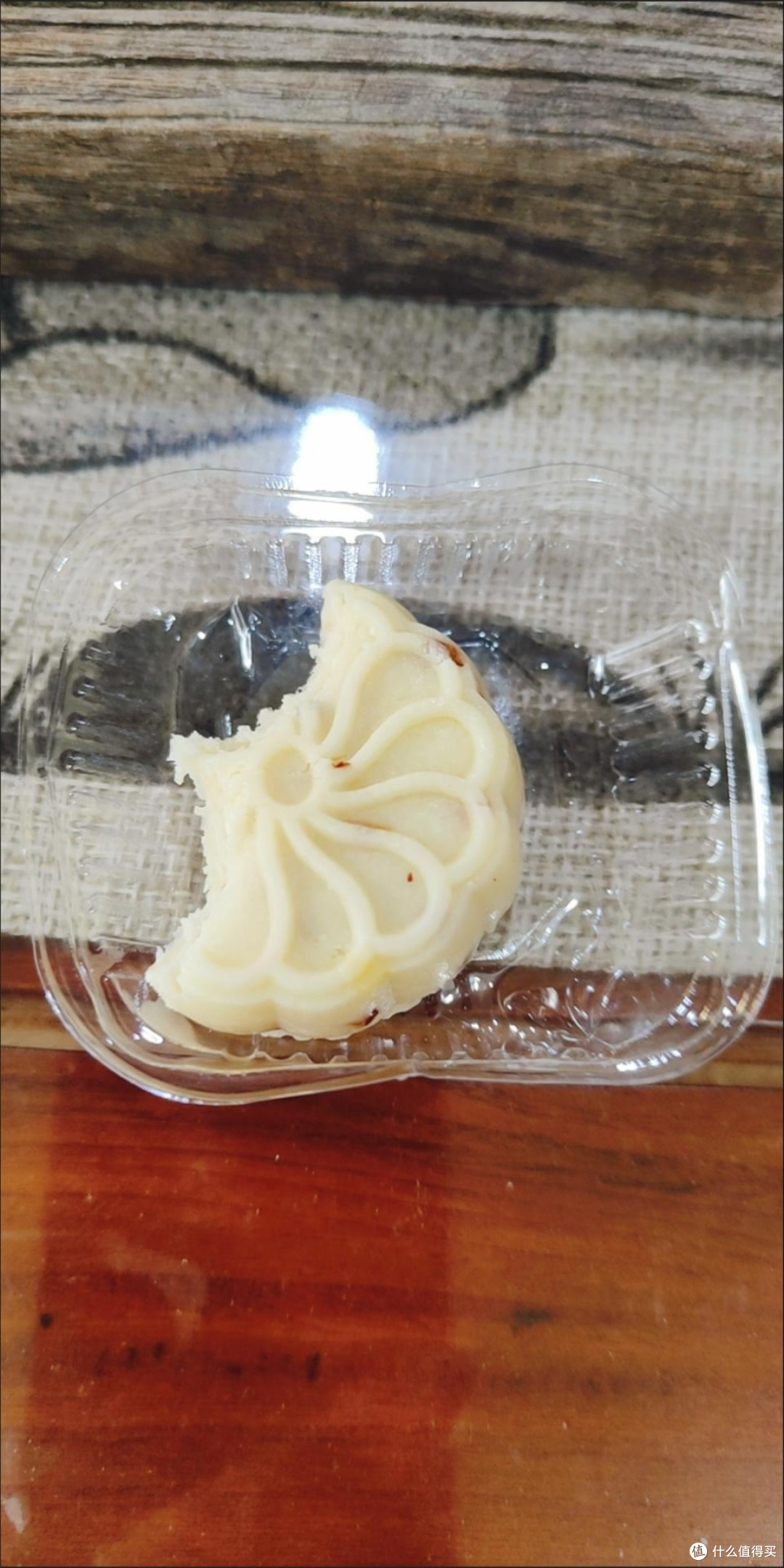 中秋节我还是挺喜欢吃内蒙古的奶酪月饼的