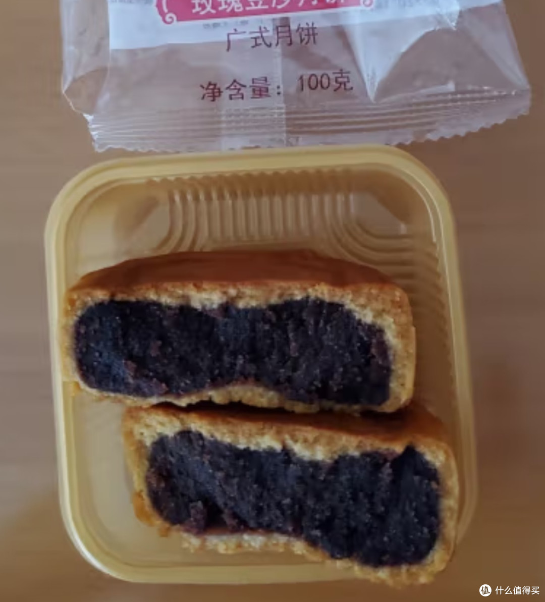 中秋节到了我们一定要在中秋节之前买月饼,因为中秋节的时候买比较贵