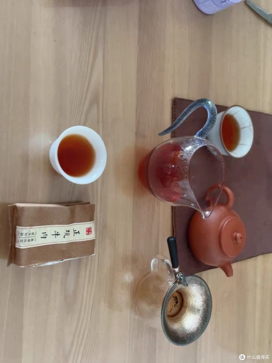 大红袍,是中国传统的名茶之一,产于福建武夷山。