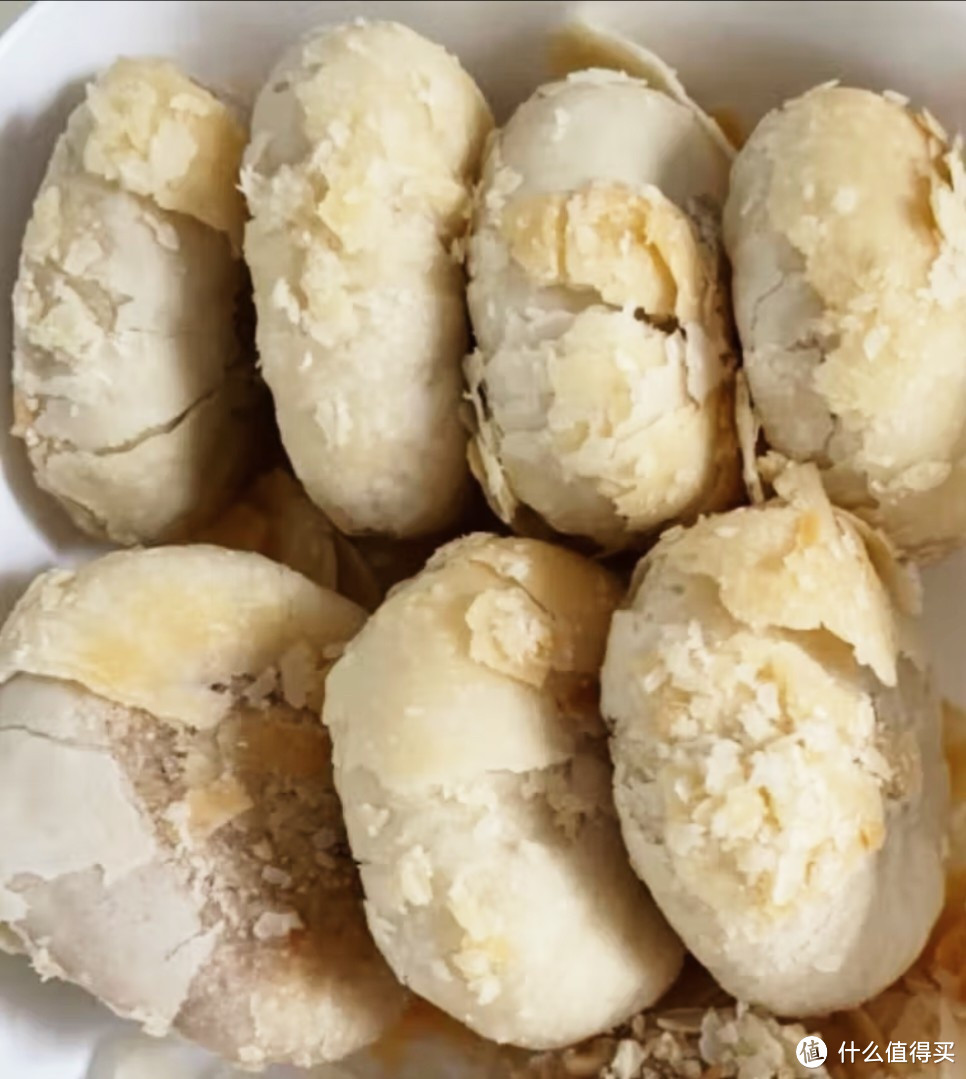 中秋月饼大团圆：和家人一起品尝的最佳礼物，甜蜜的传承，传承千年的美食。