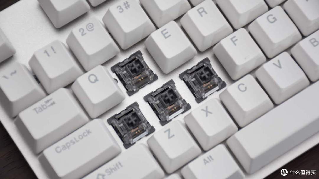 雷柏V700DIY机械键盘:104键可编程,热拔插轻松换轴DIY