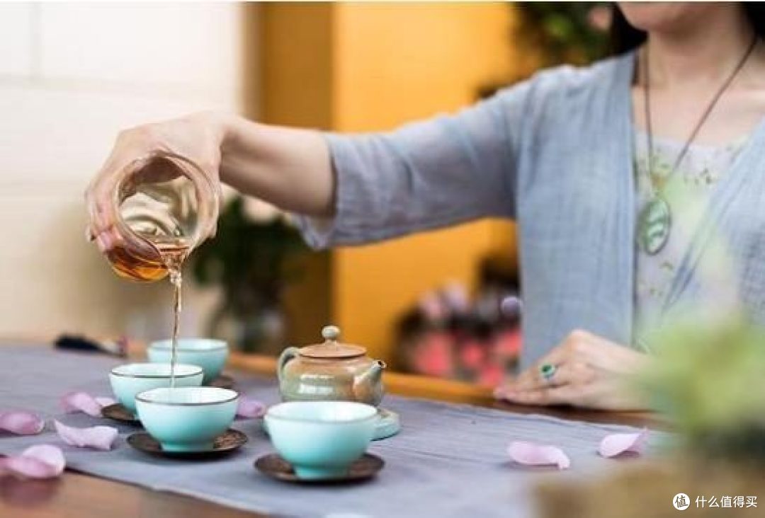 哺乳期能喝茶吗?哺乳期不是什么都不能吃的,喝茶注意这3点就好