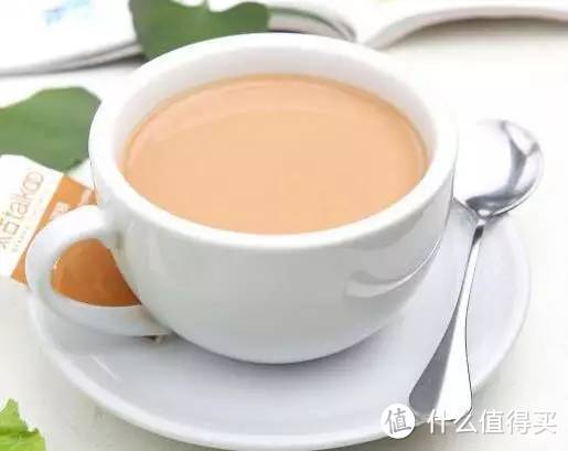 哺乳期能喝奶茶吗？奶茶算什么，这4种才是哺乳期不能吃的