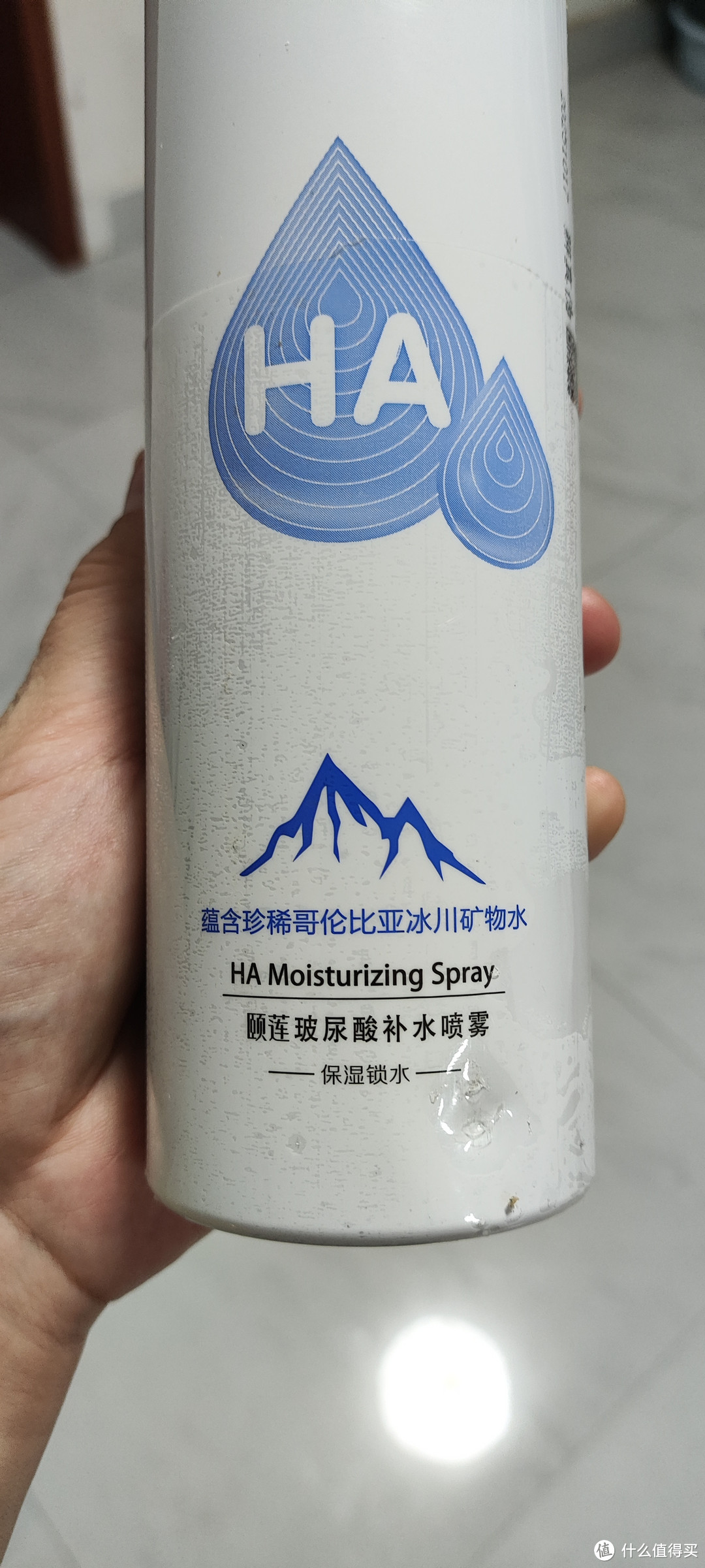 颐莲玻尿酸补水喷雾:让肌肤随时随地充满活力与水润
