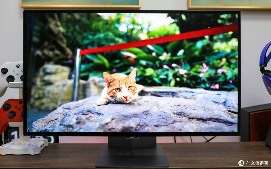听说你的眼睛很挑剔?2K 240Hz 高刷、原生10bit OLED、0.03ms 疾速响应——HKC OG27QK显示器