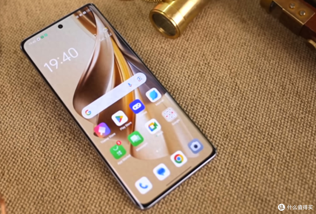 高端影像下放oppo有诚意,四颗镜头不凑数,16gb大容量降至3149元